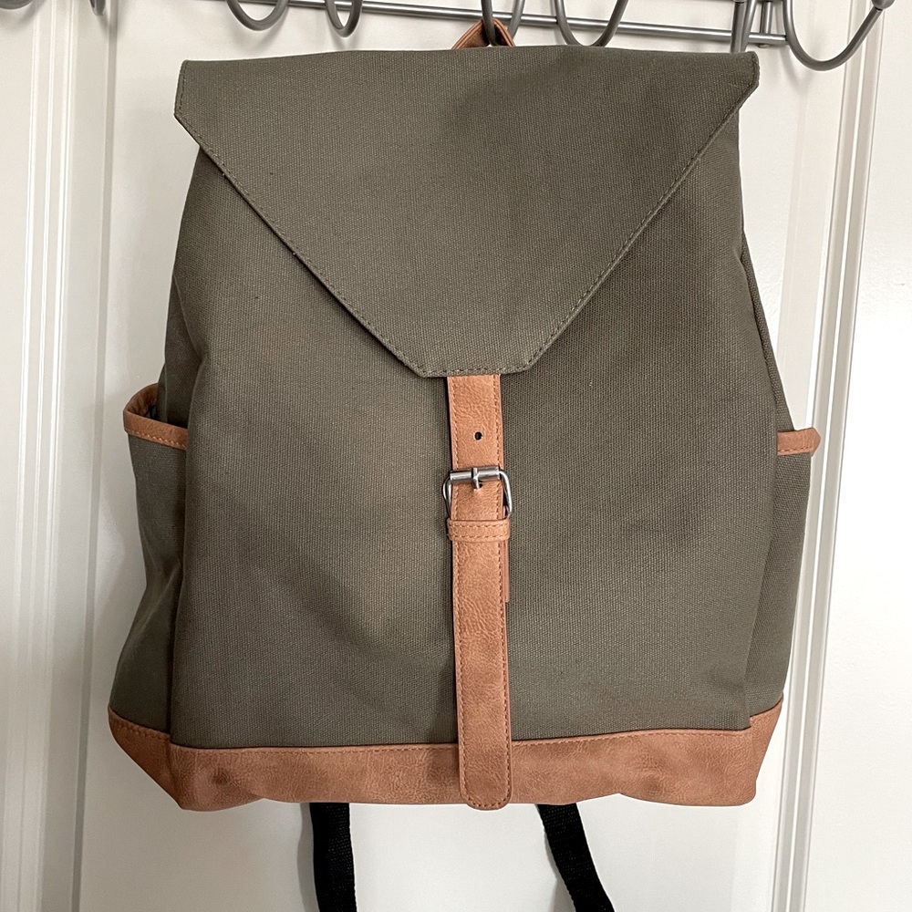 COPY - DSW backpack